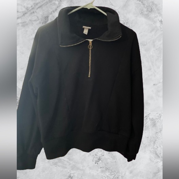 Woman’s half zip pullover - Picture 1 of 1